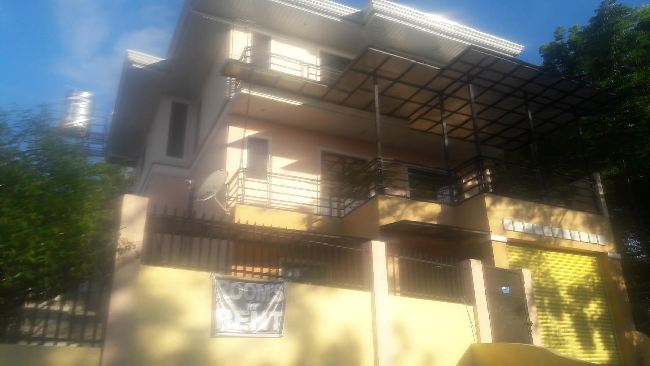 D Downhill'Place Oslob Exterior photo